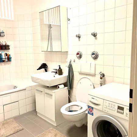 Mosh - Friedrichshain - Alexanderplatz * Berlin