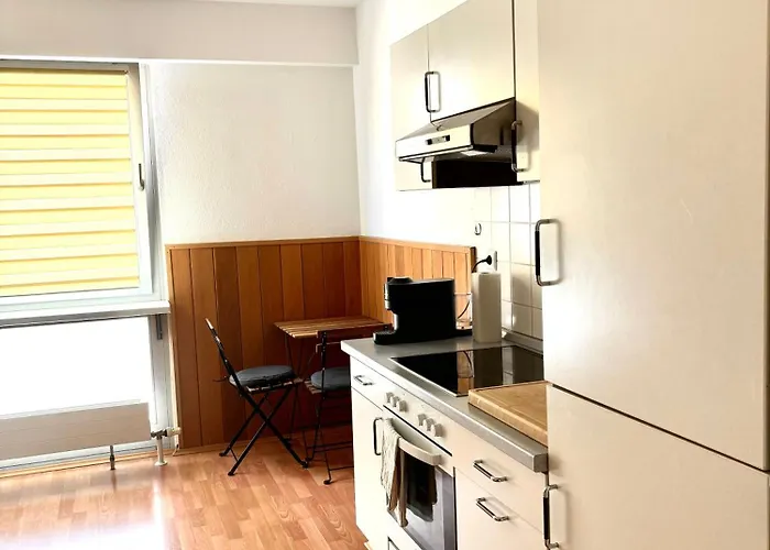 Mosh - Friedrichshain - Alexanderplatz *